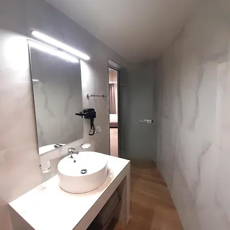 Elite Centre 酒店 Rhodes City