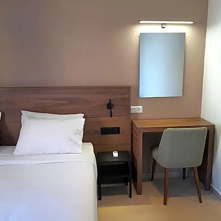 Отель Elite Centre 3*