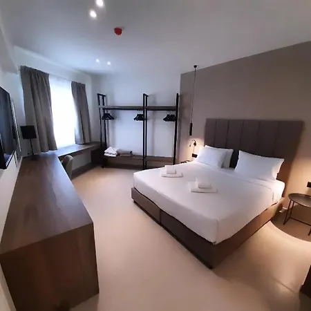 Elite Centre Hotel 3*