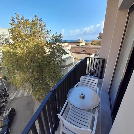 Elite Centre Hotel 3*